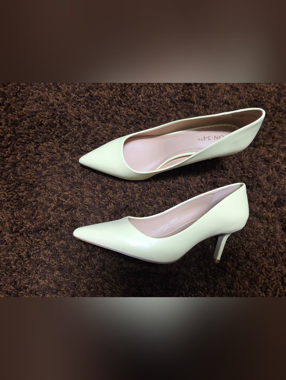 Pointed Toe Cream Pumps - Classic Women Shoes